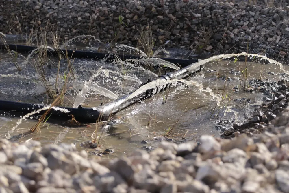Eau tuyaux